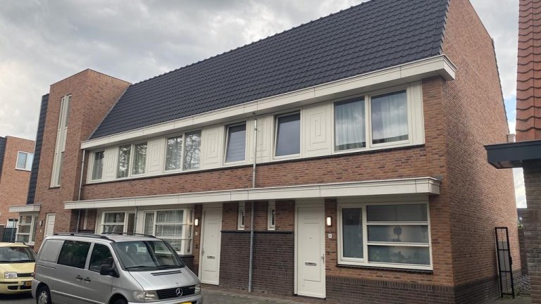 Pastoor van Leeuwenstraat 24 Helmond