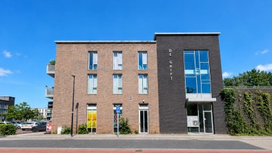 free-sector-houses for rent on De Clomp 3174